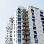 In cosa consiste il rifacimento e la ristrutturazione di una facciata condominiale?