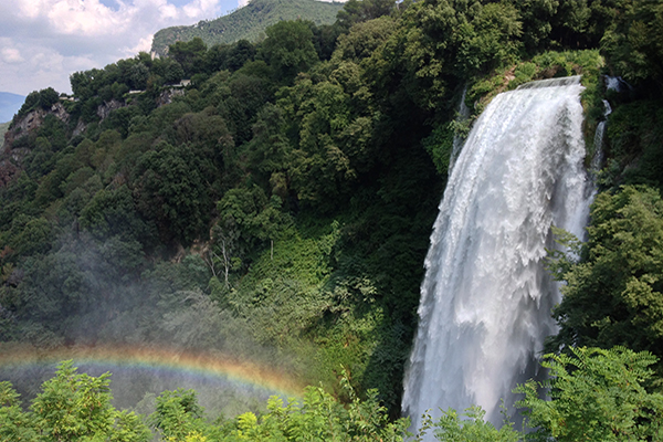 Cascata delle Marmore: curiosità e itinerari